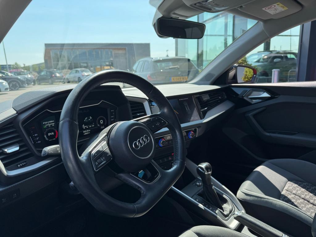 Audi A1 Sportback 30 tfsi s line * matrix led * carplay * cruise control * 