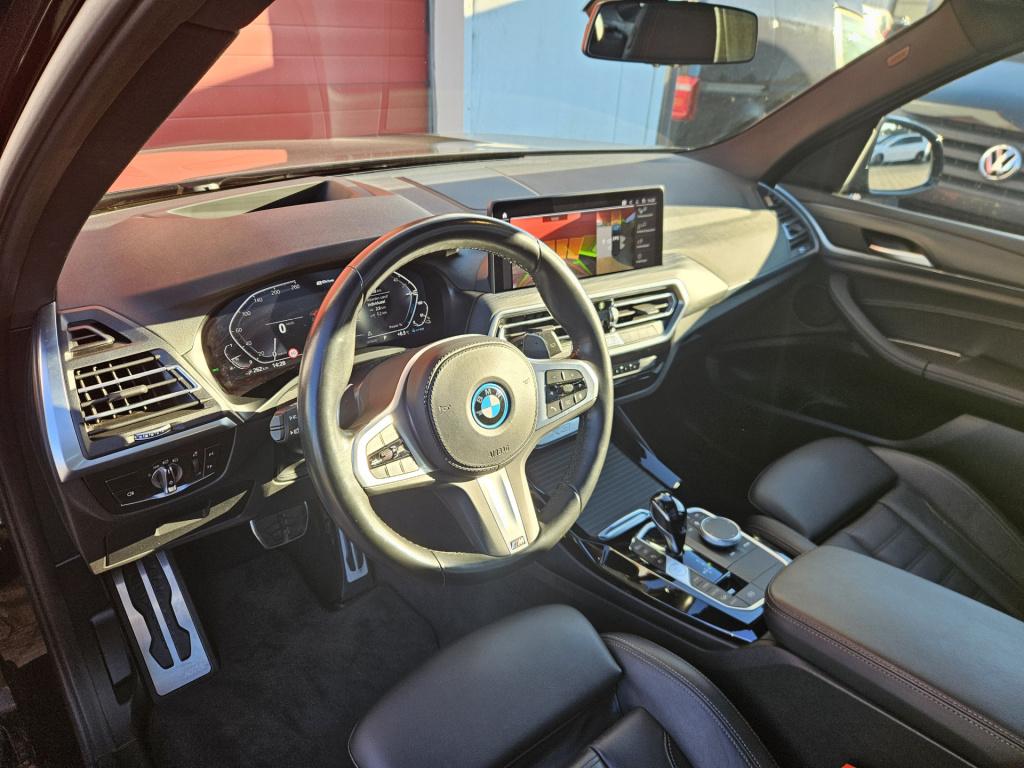 BMW X3 xdrive30e m-sport | pano | acc | camera