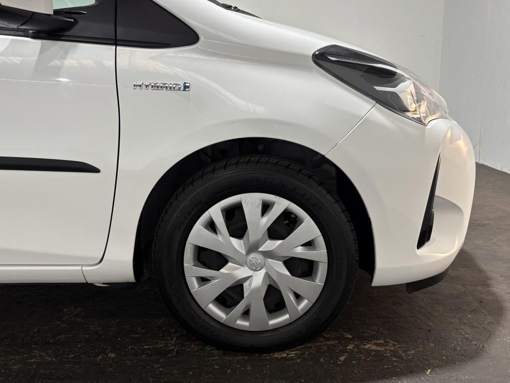 Toyota Yaris 1.5 hybrid active | lage km-stand |