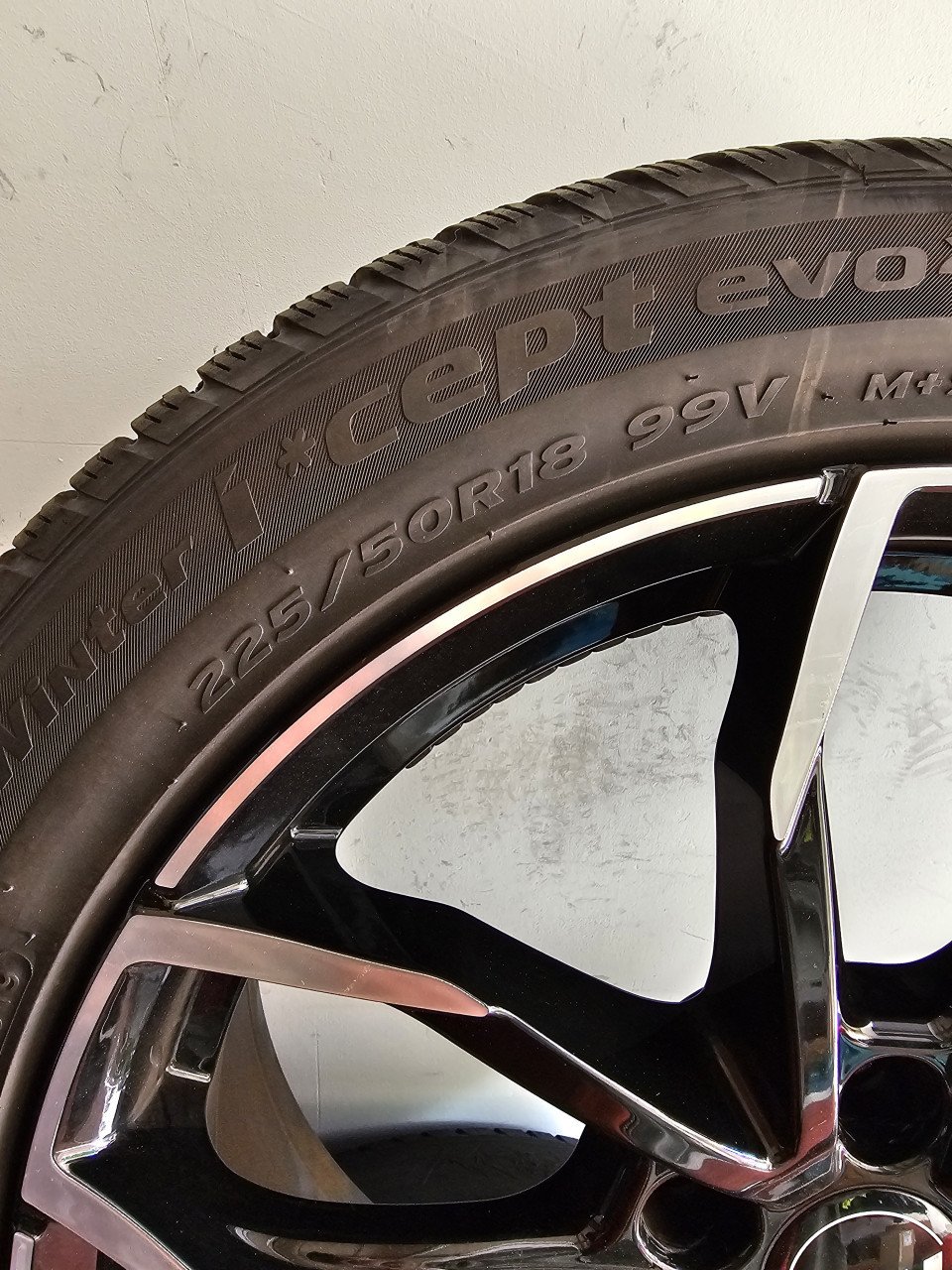 Winterbanden op velg 225/50r18 steekmaat 5x114.3