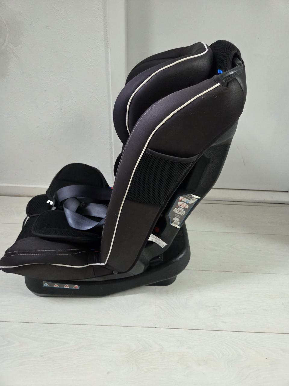 Autostoel Titanium Baby