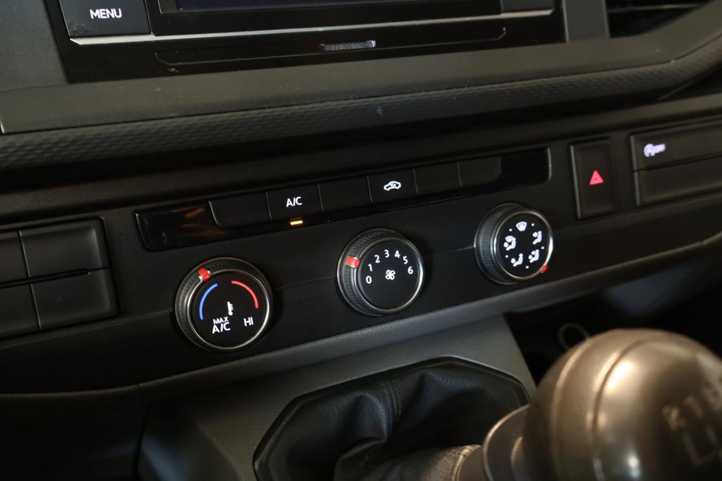 Volkswagen Transporter 2.0 tdi l1h1 28, appconnect, trekhaak, pdc, cruise c