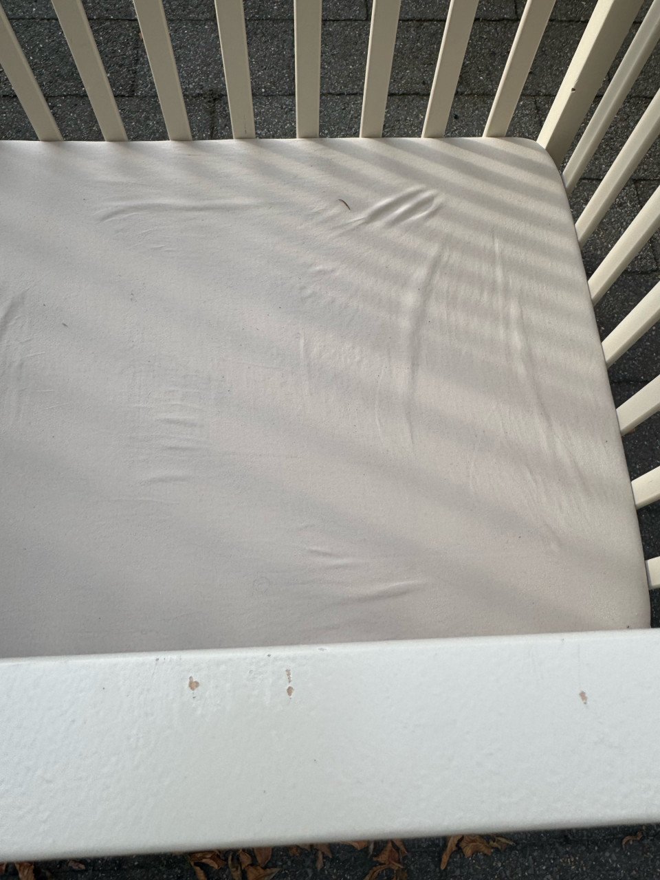 Beige box met matras