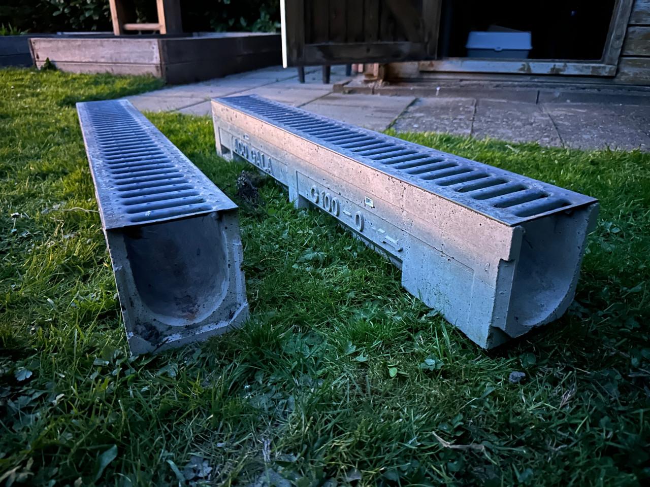 2 stuks lijngoot afvoergoot tuin