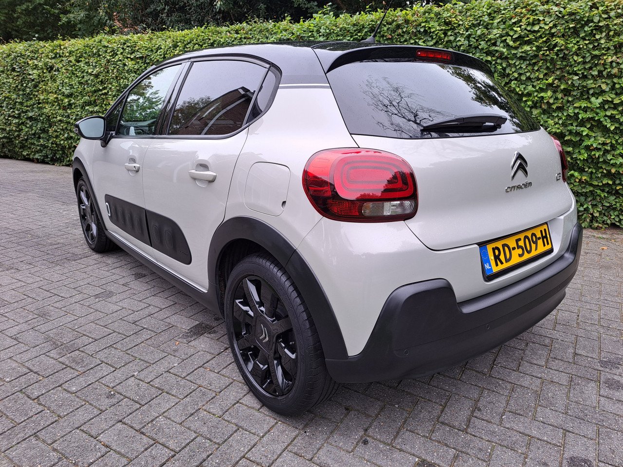 Te Koop Citroën C3 PureTech 1.2 Shine van bouwjaar 30 oktober 2017