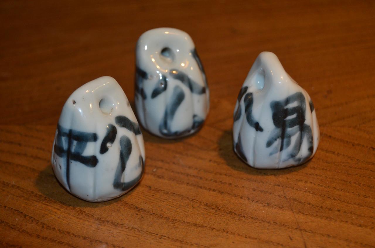 3 Chinese weefgewichten in prima staat! 19e/ 20e eeuw