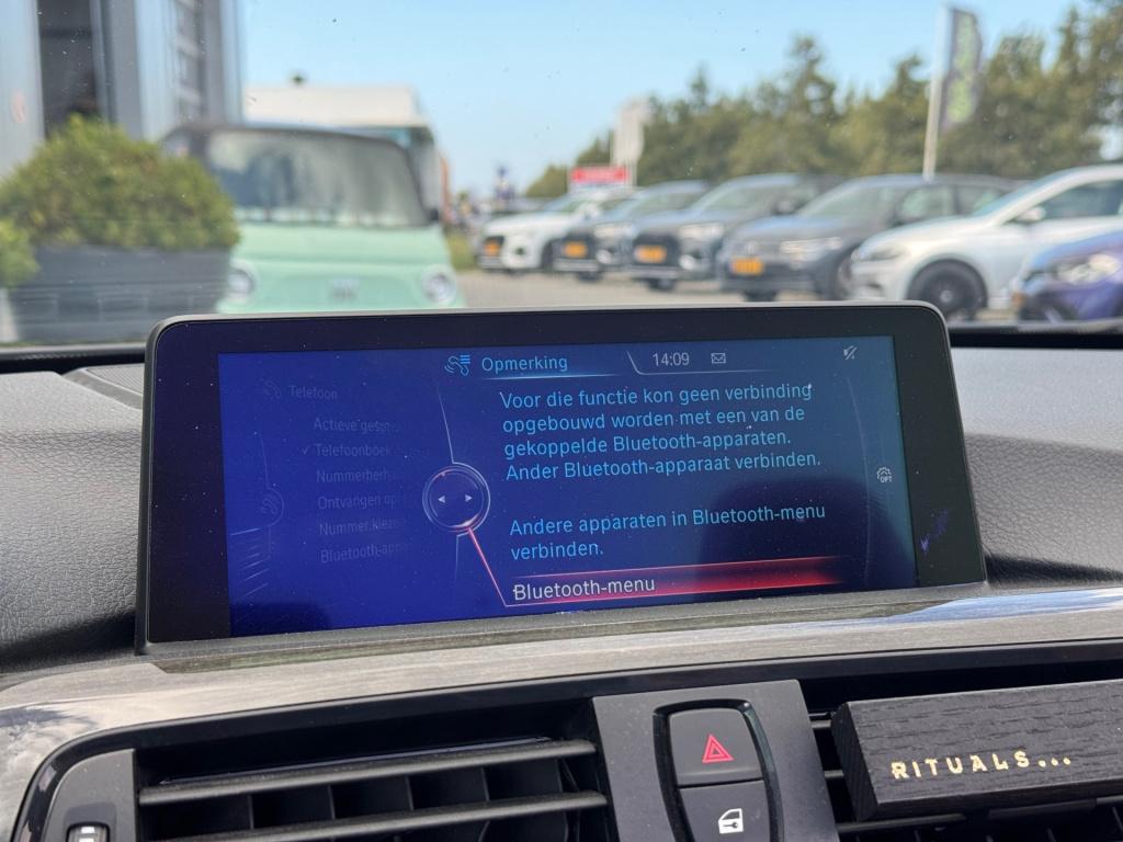 BMW 4 Serie cabrio 428i high executive * nl auto nap * stoel + nek verwarmi