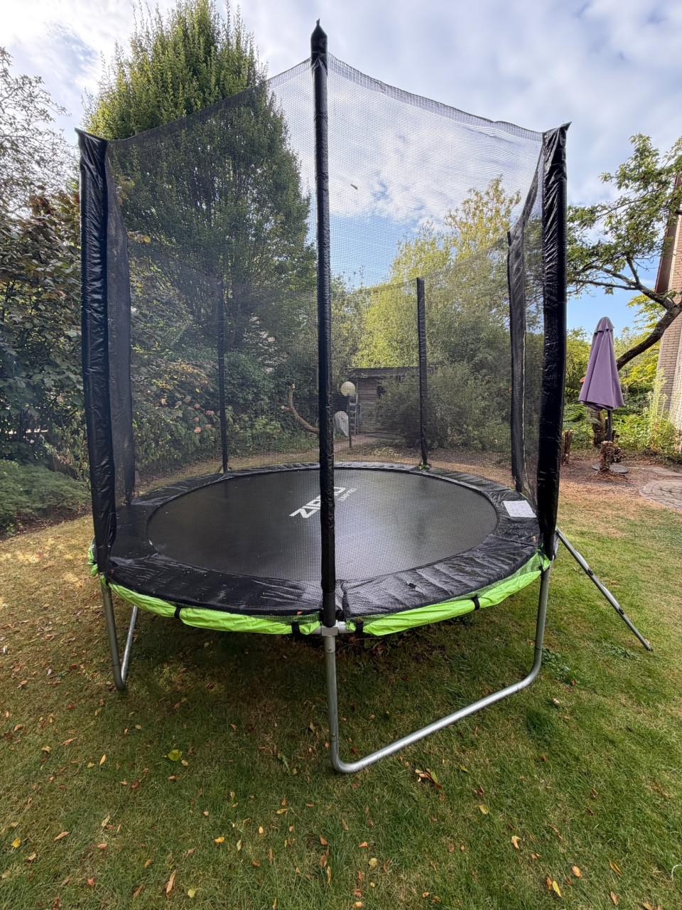ZIPRO trampoline