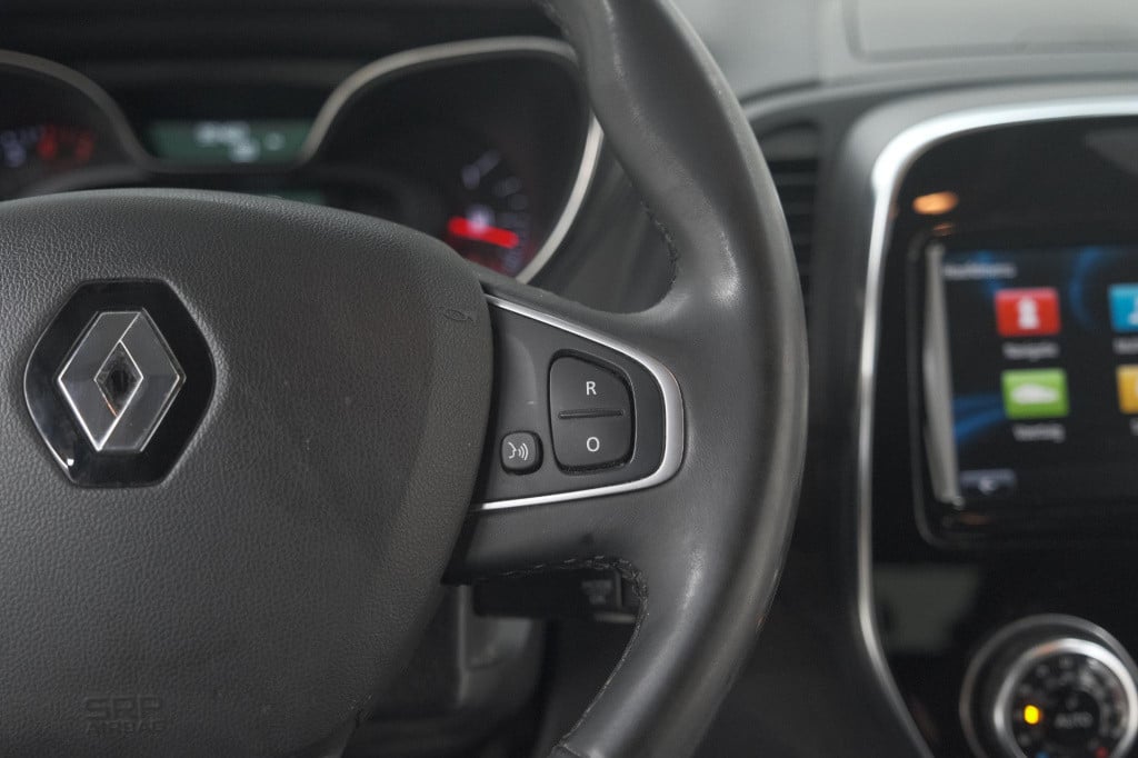 Renault Captur tce 90 intens | trekhaak | camera | dodehoekdetectie | navig
