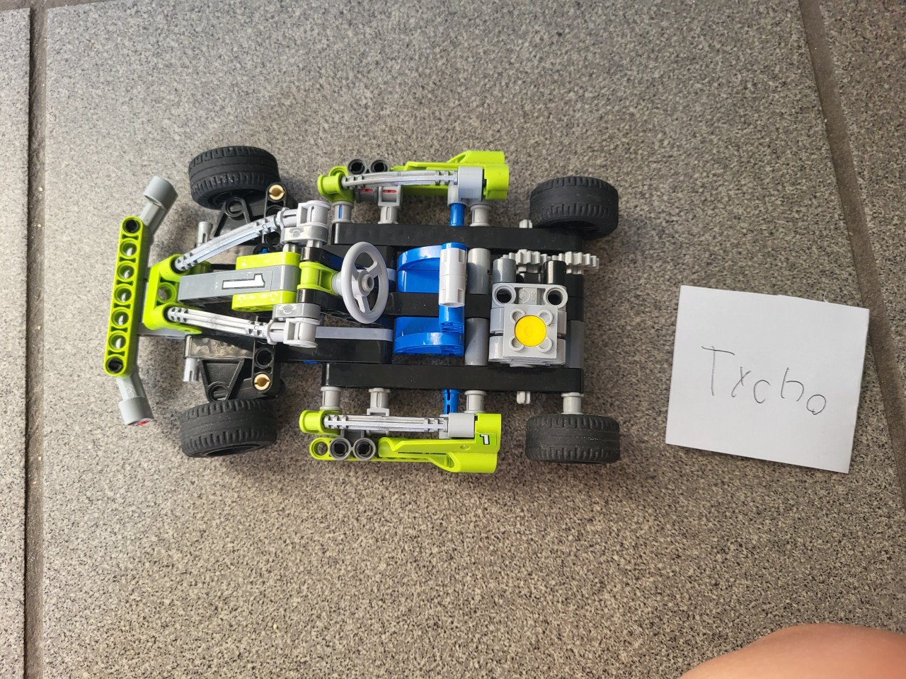 Lego technic auto