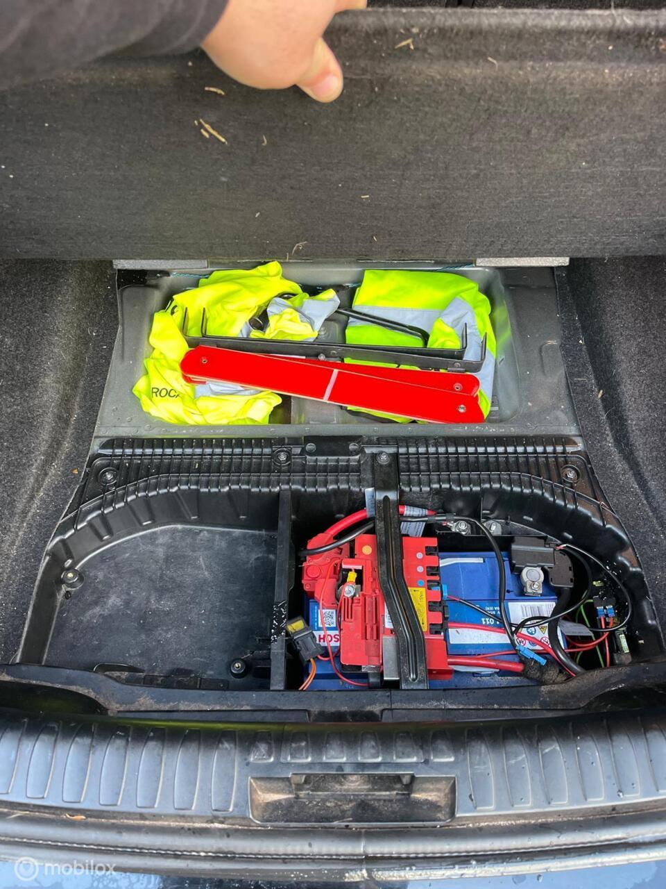 BMW 1 Serie 116i business line grote beurt gedaan !