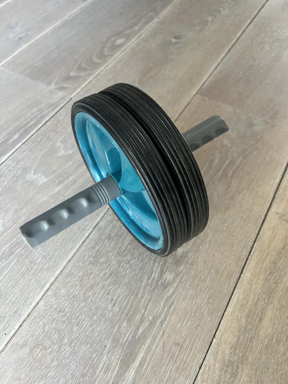 Buikspier-trainingswiel