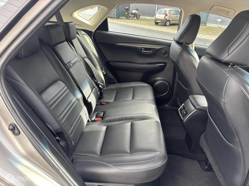 Lexus Nx 300h awd luxury line