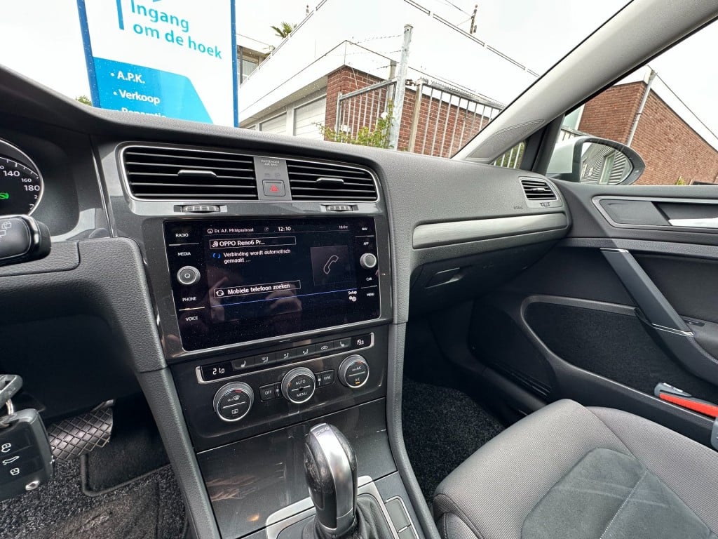 Volkswagen Golf 1.5 tsi comfortline business dsg pdc navi carplay