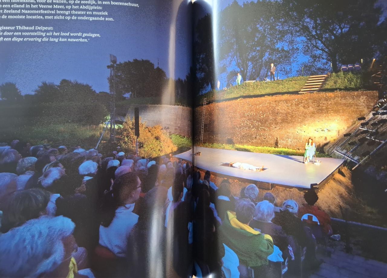 Zeeland belicht 3x), door Jan van Damme, fotografie Ruden Riemens