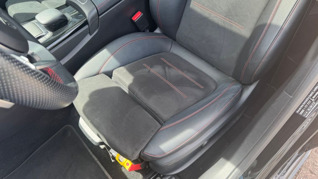 Mercedes-Benz A-Klasse 250 e business solution amg limited