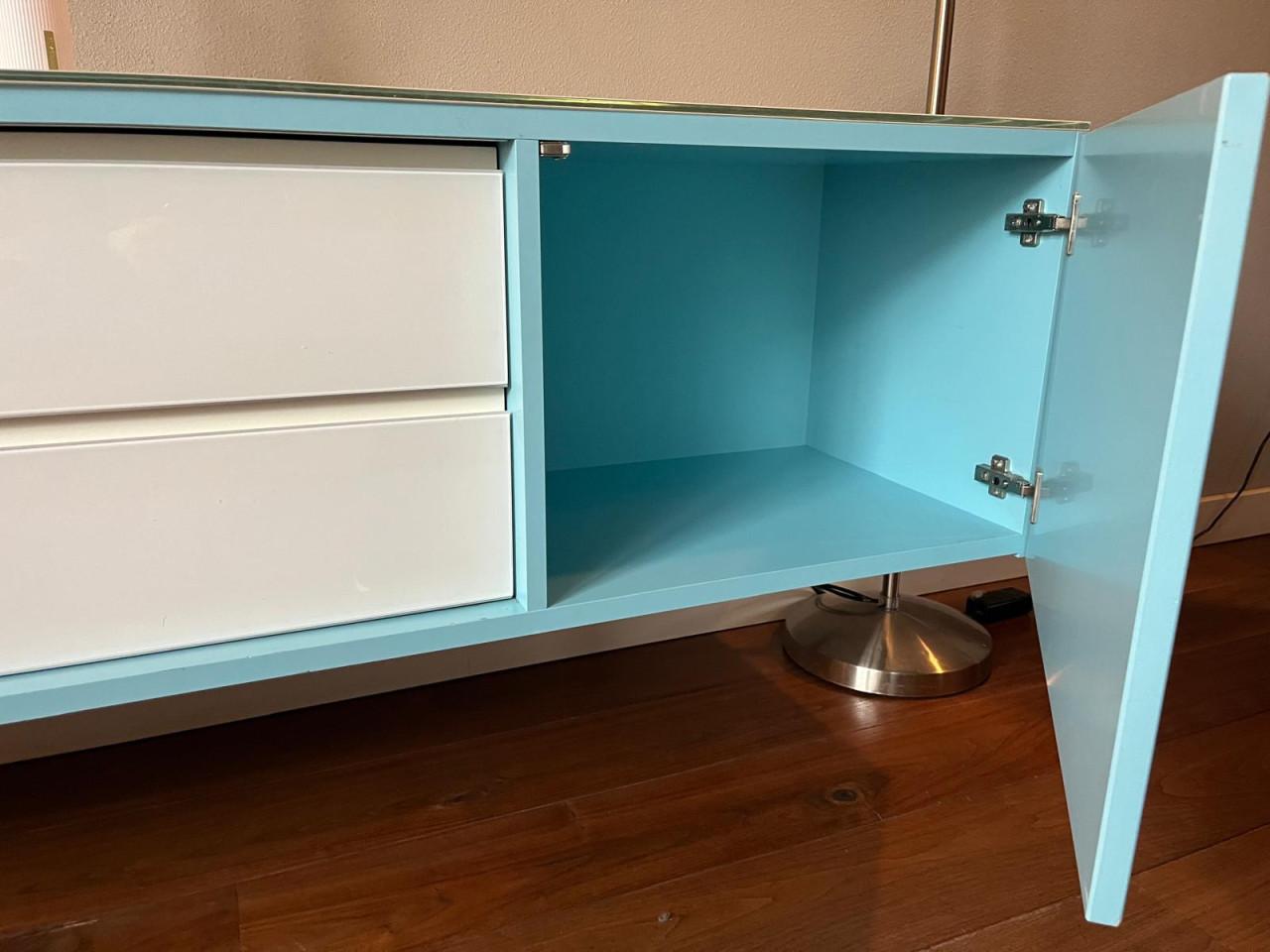 Zwevend houten tv-meubel glazen plaat