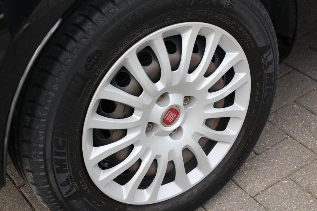 Fiat Punto evo 1.2 lounge - elek pakket - airco - 5drs - nap - dealer oh!