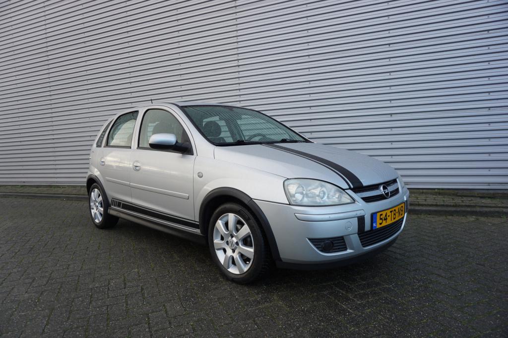 Opel Corsa 1.2-16v silverline airco / elektr. ramen / parkeersens. / lm vel