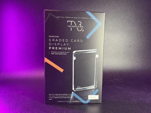 The Acrylic Box – Graded Card Display Premium (voor PSA Slabs)