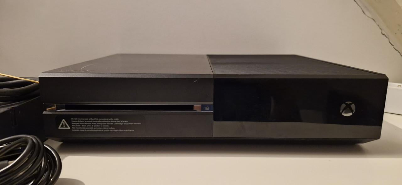 Xbox one 500gb inclusief games + controllers