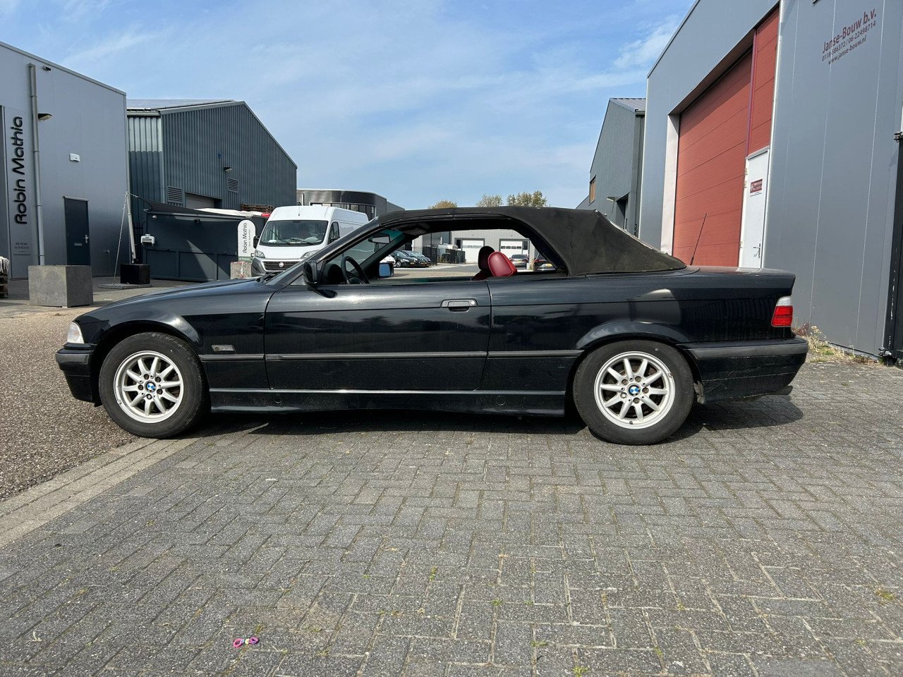 BMW 3-serie Cabrio 320i Executive OPKNAPPERTJE!