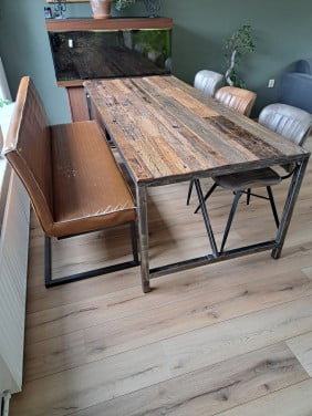 Mooie eetkamertafel