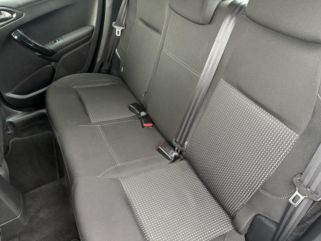 Peugeot 208 1.2 puretech blue lease executive 5-drs