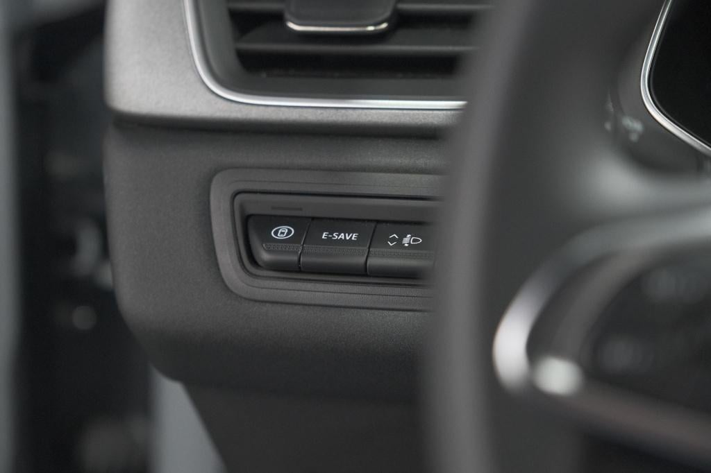 Renault Captur 1.6 e-tech full hybrid 145 techno | camera | navigatie | app