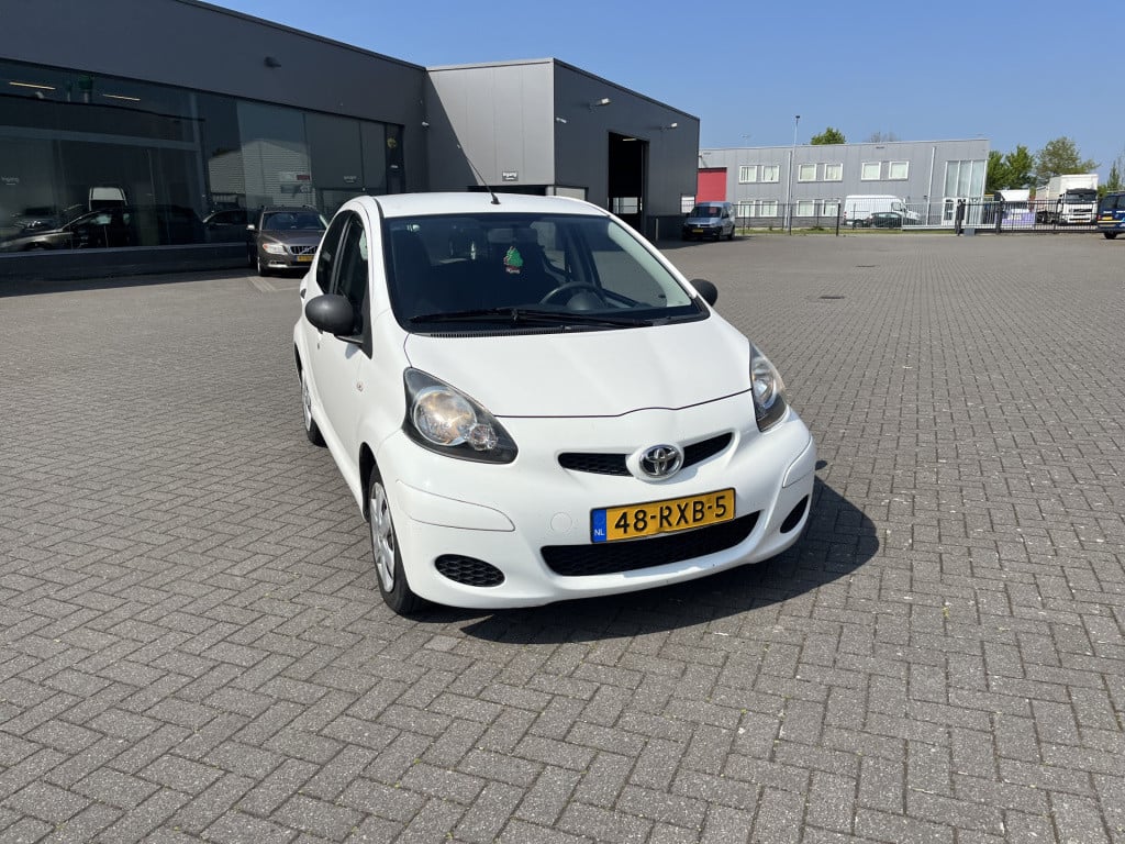 Toyota Aygo 1.0-12v cool 50 dkm