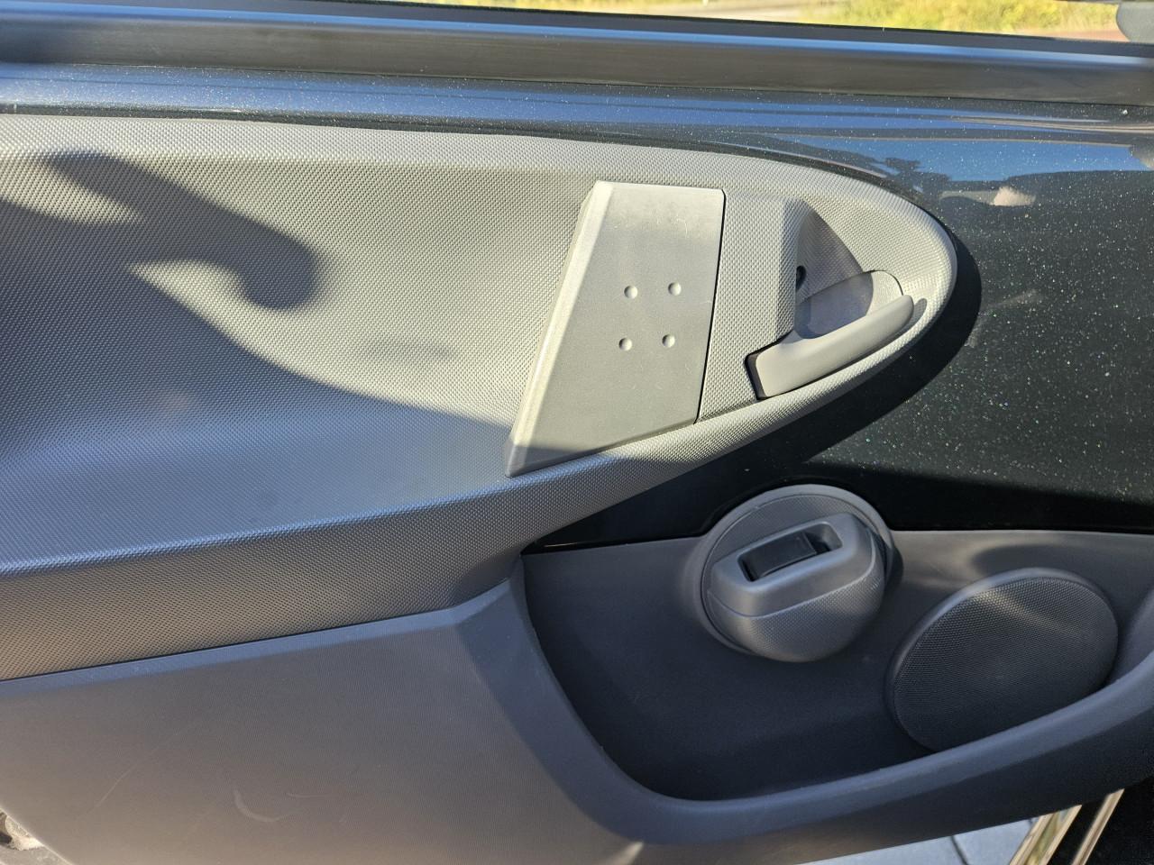 Zuinige TOYOTA AYGO 5drs Comfort AIRCO / NL AUTO  / 1:23 / 78.111 km !! NAP