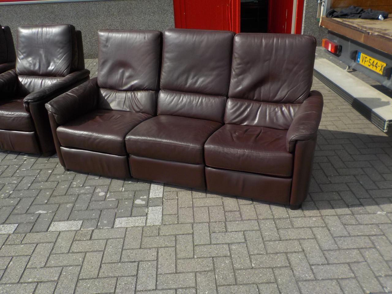 Leren elektrische 3-zits + 1 relax fauteuil + fauteuil in zeer goede staat