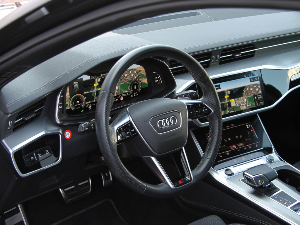 Audi A6 avant 55tfsi e hybrid 367pk quattro competition s-line | pano dak |