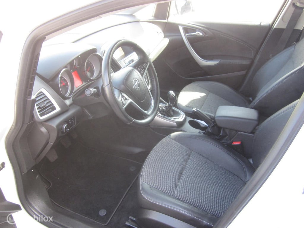 Opel Astra sports tourer 1.6 station edition/airco/cruise/lm velgen