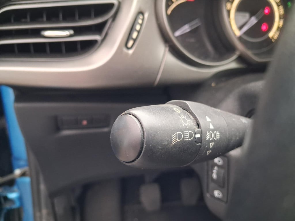 Citroen C3 1.2 puretech 82pk feel edition trekhaak | navigatie | cruise & c