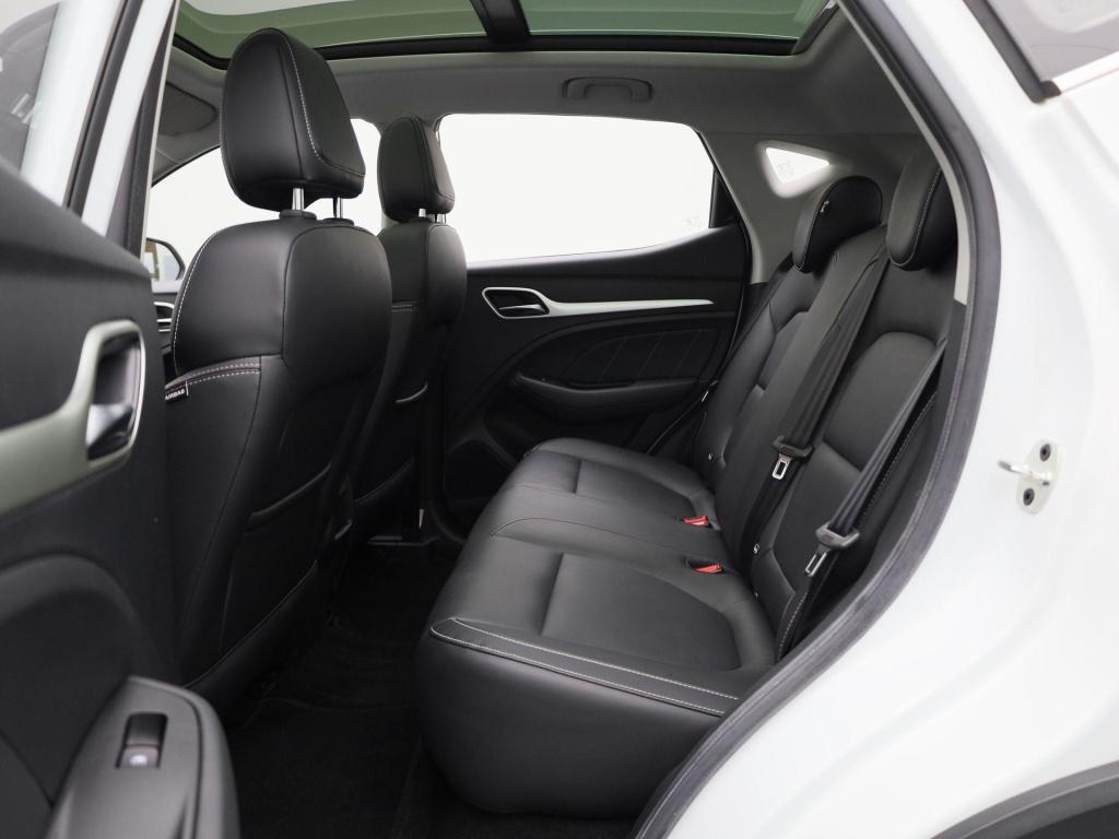 MG Zs Ev mg luxury 45 kwh aut. | panoramadak | lederen bekleding | navigati