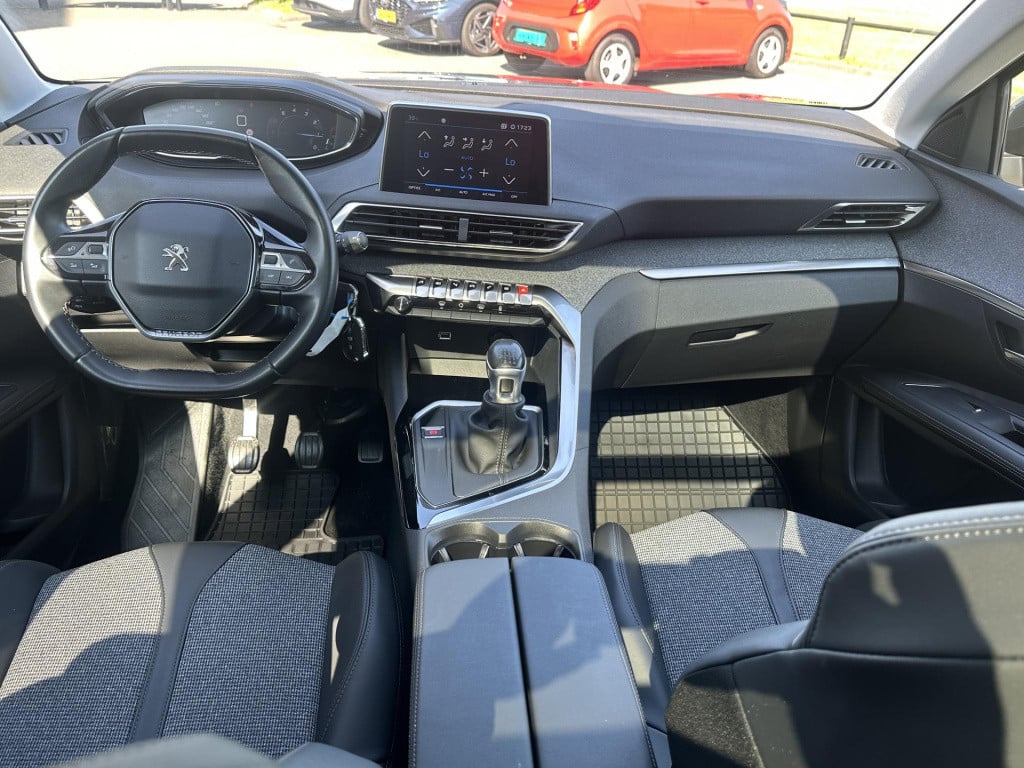 Peugeot 3008 1.2 puretech crossway