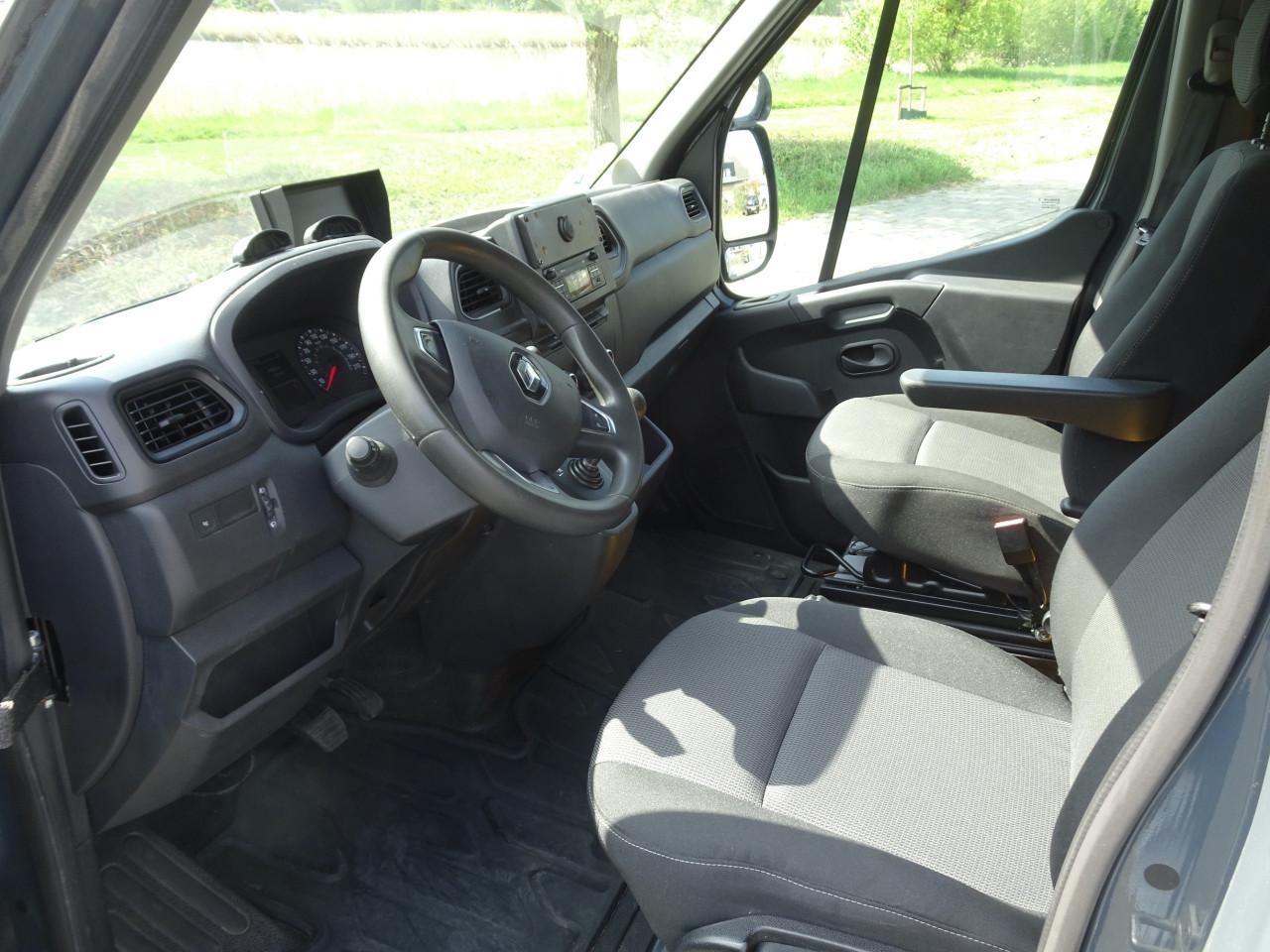 Camper Renault Master - onopvallend off-grid vrij staan