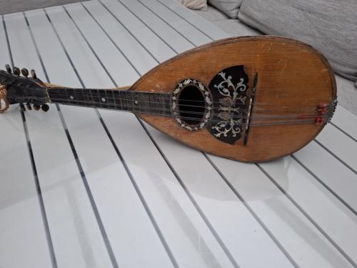 Oude mandoline van E. Patierno .