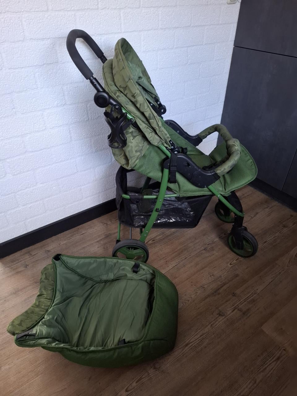 Buggy 4baby inclusief beenzak en regenhoes