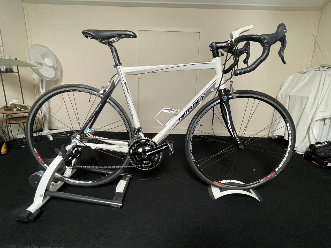 Ridley racefiets 56 Campagnolo + Tacx Flow Ergo Trainer