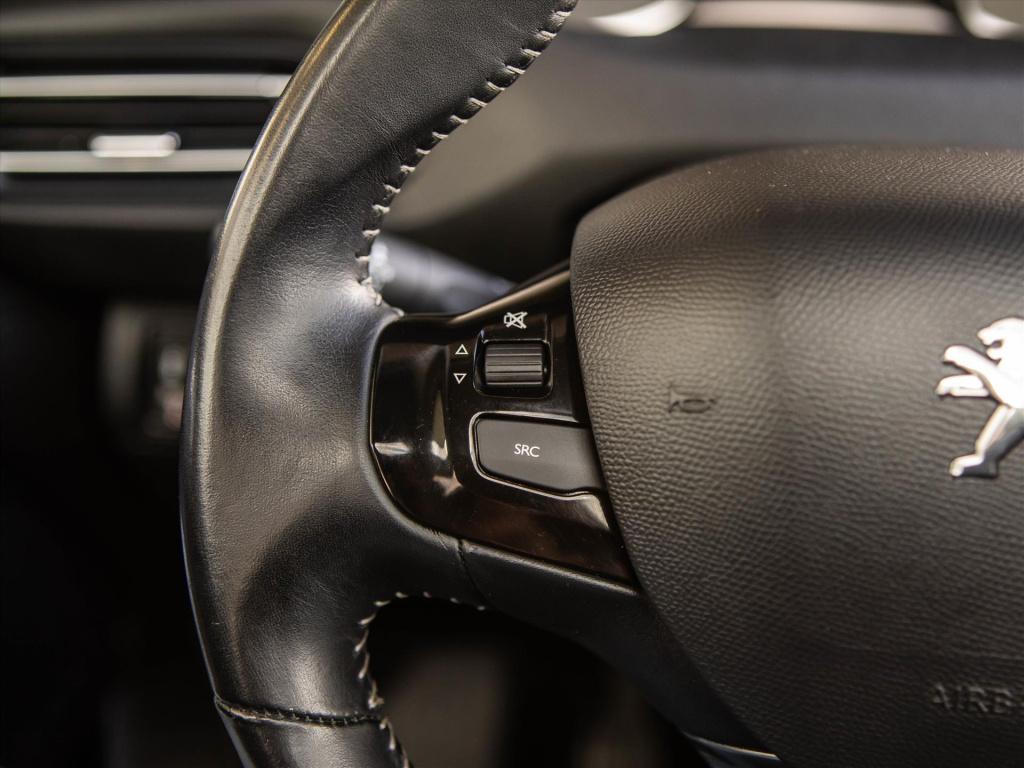 Peugeot 308 1.2 puretech 110pk blue lease premium | panoramadak | camera | 