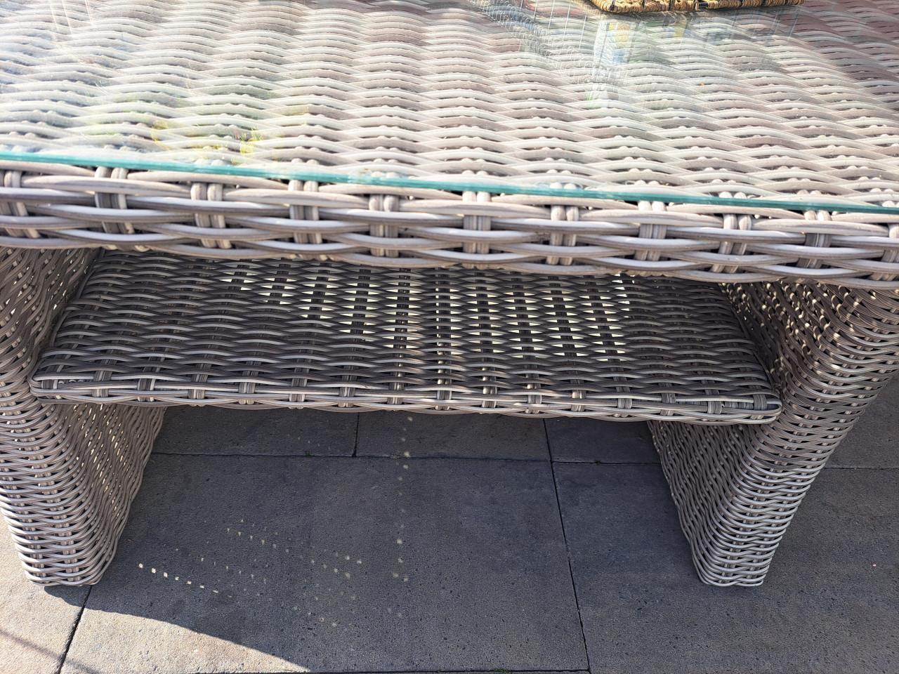Mooie tuintafel