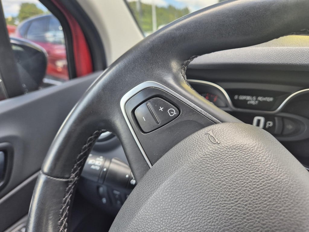 Renault Captur tce 120 edc automaat intens camera, android/apple auto, pack
