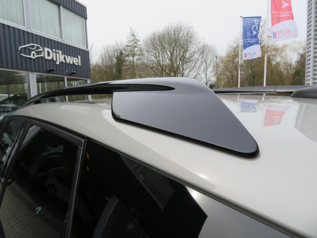Citroen C3 Aircross suv 110 shine automaat leer/navi/cam
