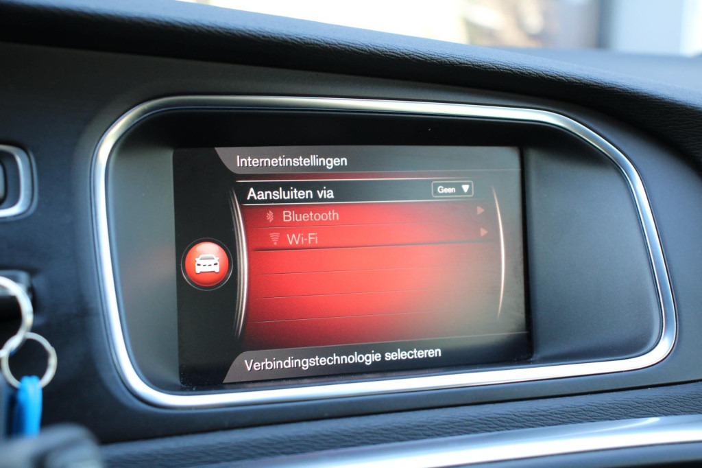 Volvo V40 1.5 t2 momentum automaat - pdc rondom + camera - full led - navi 