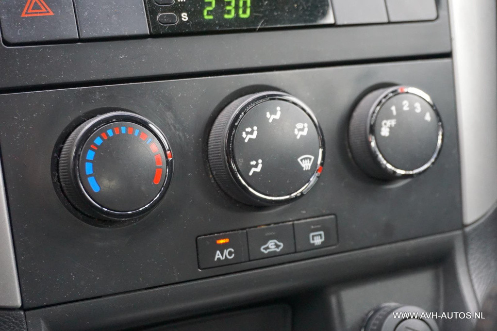 Chevrolet Captiva 2.4 intro edition 2wd