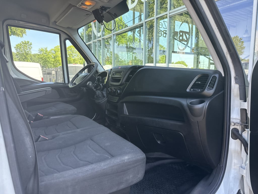 Iveco Daily 35s13v 2.3 352 h2 | airco | camera | geveerde stoel | 3.5t trek