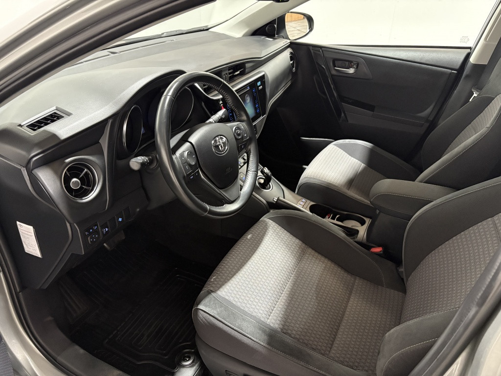 Toyota Auris touring sports 1.8 hybr. dynamic team d | trekhaak | stoelverw
