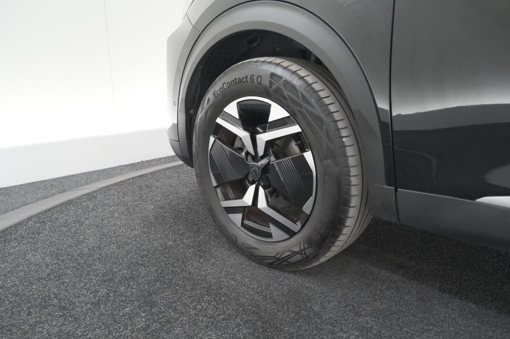 Peugeot 2008 puretech 130 eat8 gt | 360 camera | stoelmassage | adaptieve c